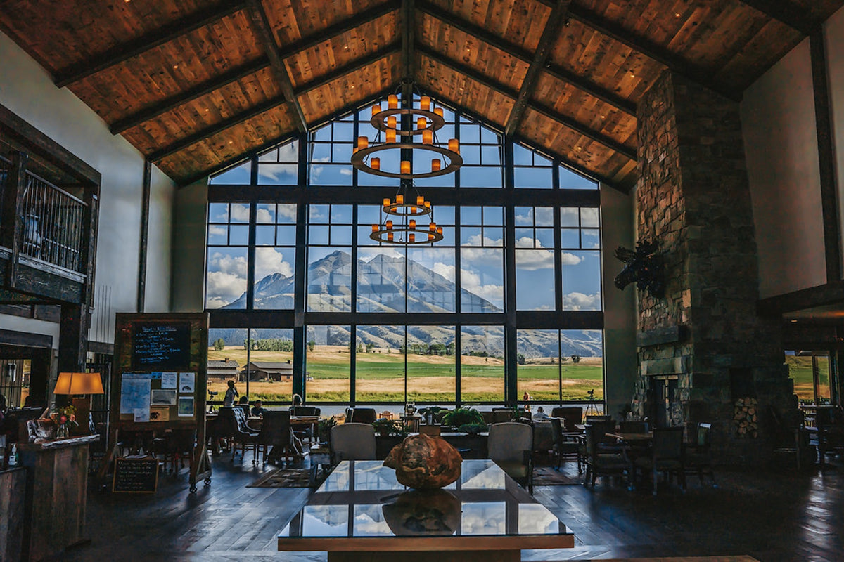 sagelodge_lobby_view_53062304289_l.jpeg__PID:79b4d985-0255-4b54-8078-4784d2efa1fb